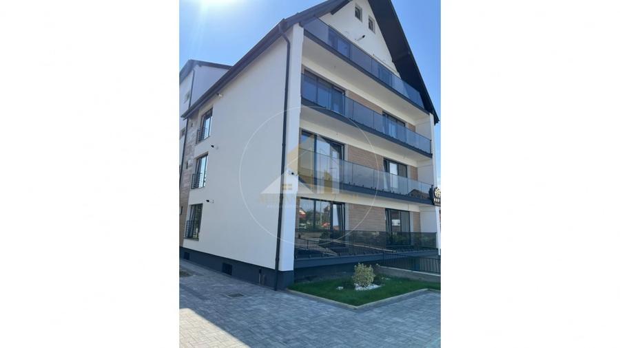 Apartament cu 3 camere decomandat în Sud-Vest