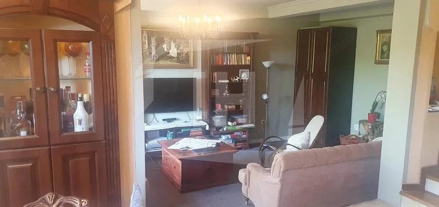 Apartament cu 3 camere semidecomandat în Gheorgheni