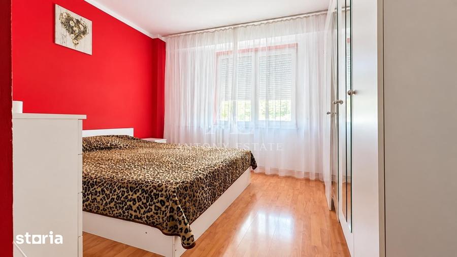 Apartament cu 4 camere decomandat în Salca