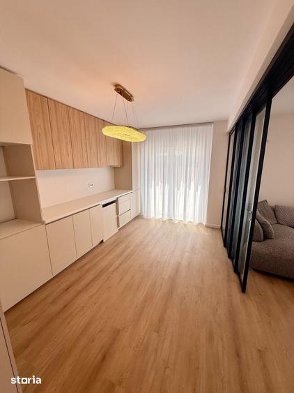 Casă cu 5 camere cu Teren 173 Mp în Dobroești