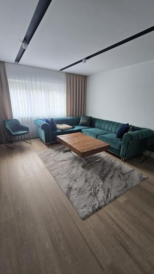 Apartament cu 3 camere decomandat în Dacia