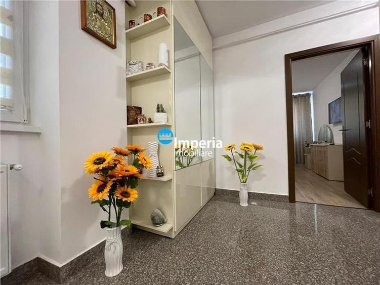 Apartament cu 3 camere decomandat, mobilat în Rediu