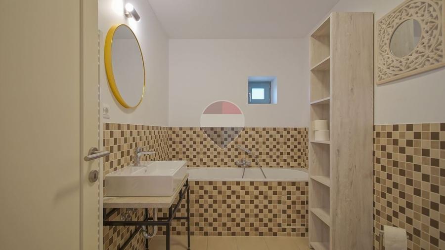 Apartament cu 2 camere decomandat, mobilat în Brașovul Vechi