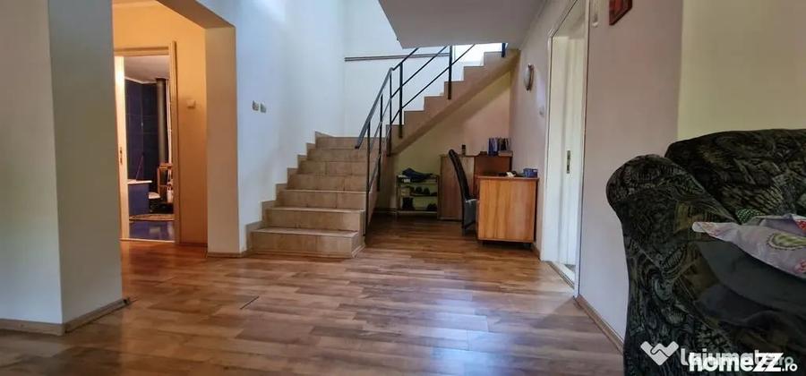 Casă cu 5 camere cu Teren 1000 Mp în Agigea