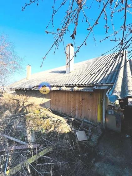 Casă cu 2 camere cu Teren 2040 Mp în Unghi