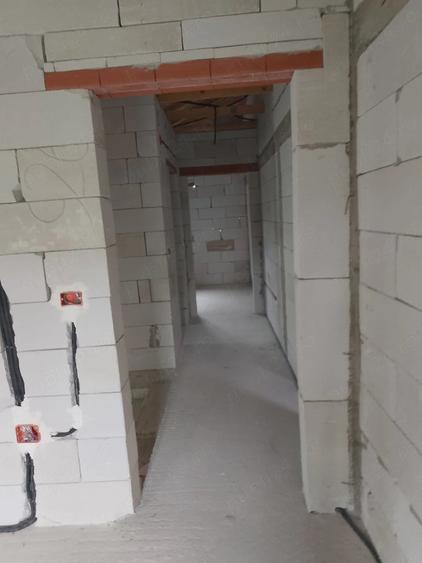 Casă cu Teren 1253 Mp în Central