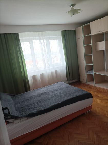 Apartament cu 2 camere decomandat în Florești