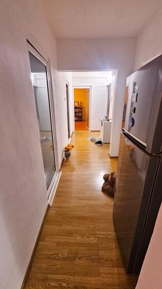 Apartament cu 4 camere în Micro 18