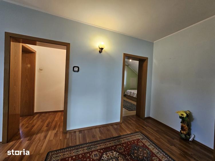 Casă cu 5 camere cu Teren 1159 Mp în Zăvoi