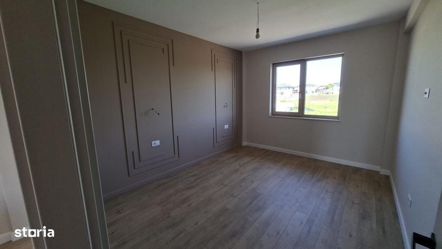 Apartament cu 3 camere în Rediu