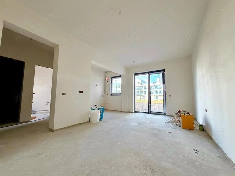 Apartament cu 2 camere decomandat în Plopi