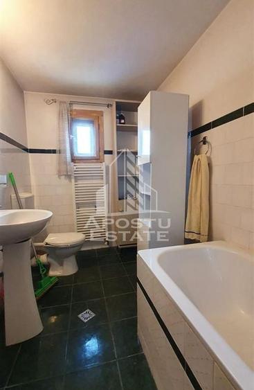 Apartament cu 4 camere semidecomandat, mobilat în Buziașului