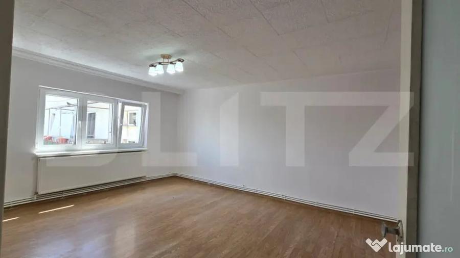 Apartament de vanzare, cu 3 camere, 76 mp, zona Micro 17 - 14