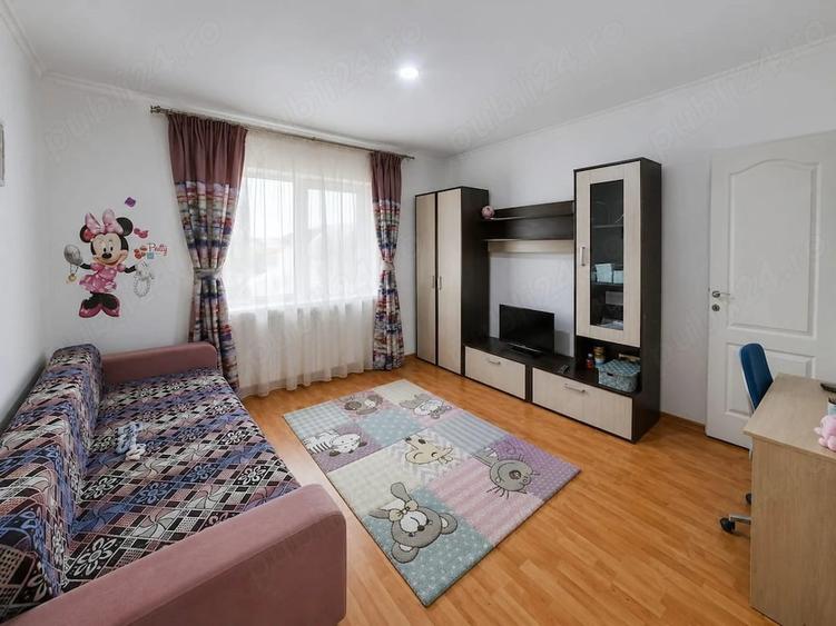 Apartament cu 2 camere decomandat în Broșteni