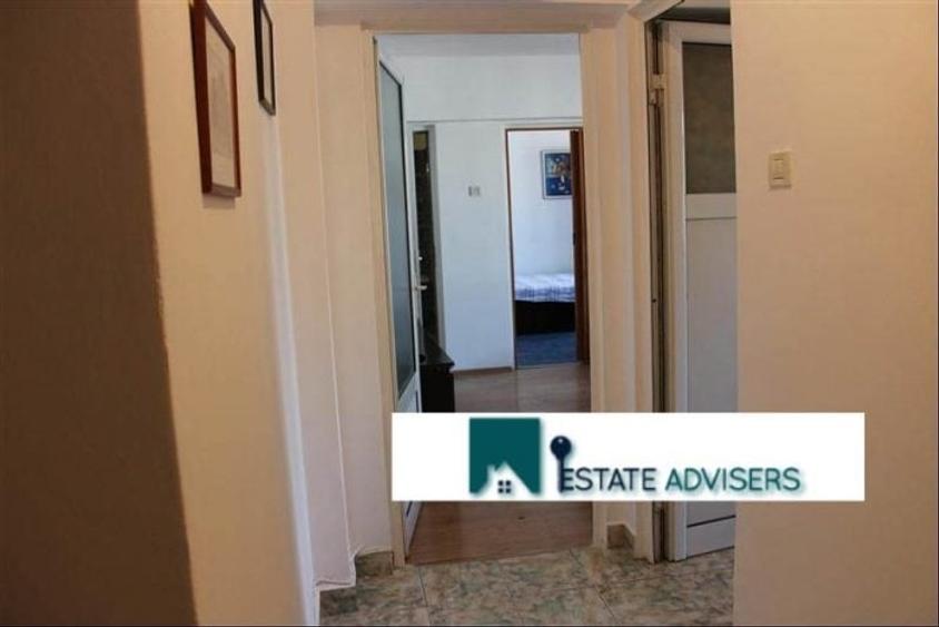 Apartament cu 2 camere semidecomandat, mobilat în Romană