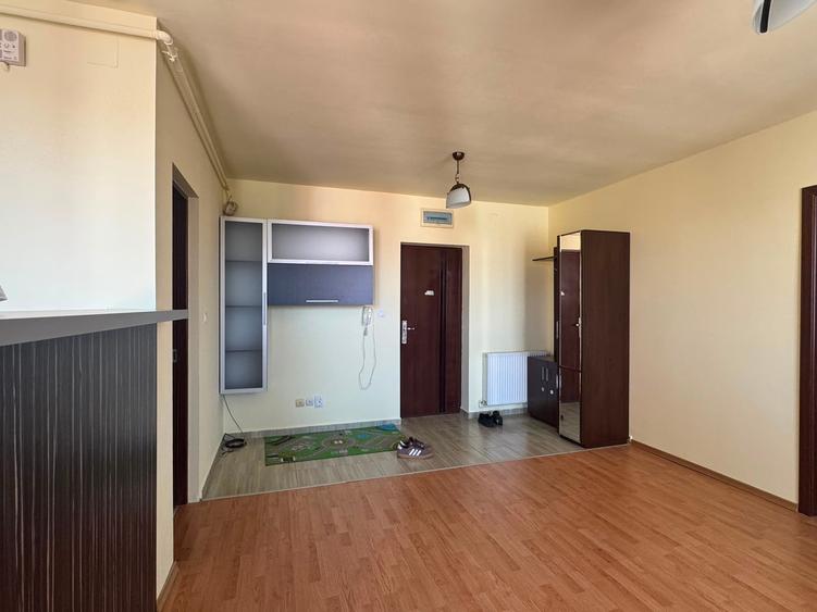 Apartament cu 2 camere semidecomandat în Giroc