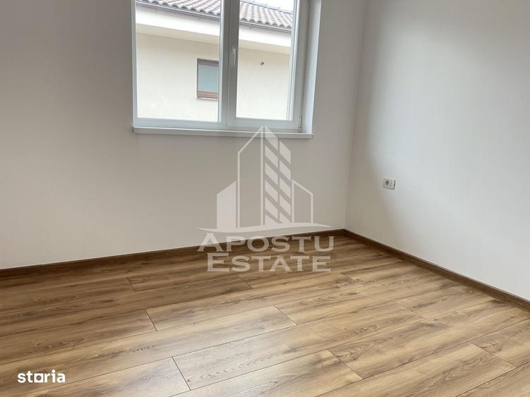 Casă cu 4 camere în Carani