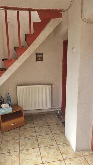 Casă cu 3 camere cu Teren 2000 Mp în Central