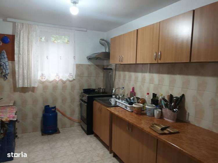 Casă cu 4 camere în Baisa