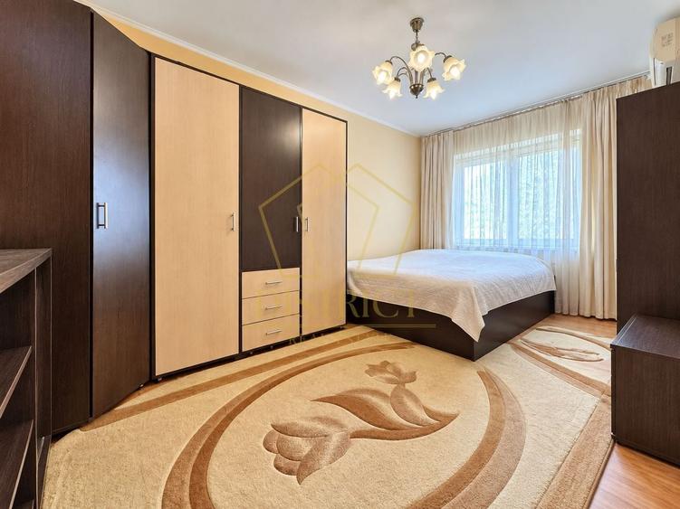 Apartament cu 3 camere decomandat, mobilat în Girocului