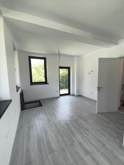 Duplex cu 4 camere cu Teren 250 Mp în Viile Noi