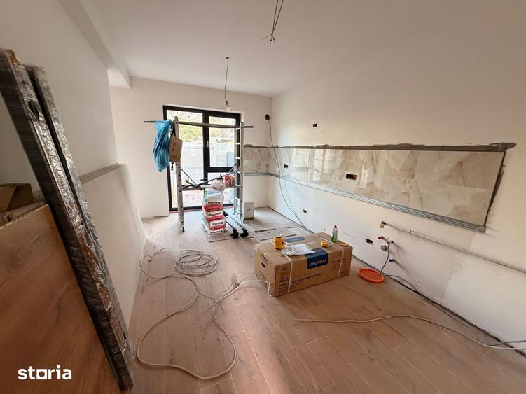 Casă cu 4 camere cu Teren 220 Mp în Titan