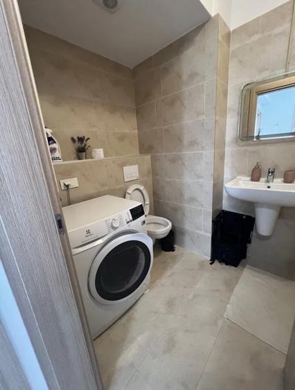 Apartament cu 2 camere decomandat în Drumul Taberei