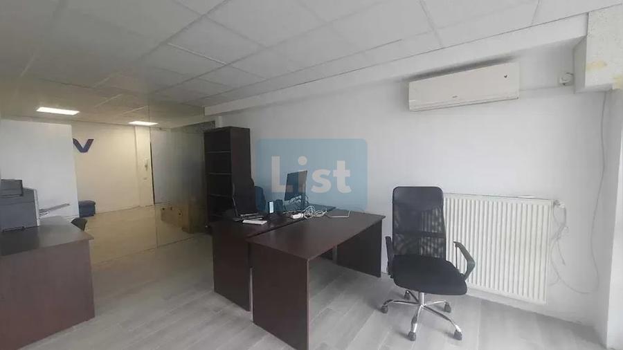 Birou, de 110 mp, în Central