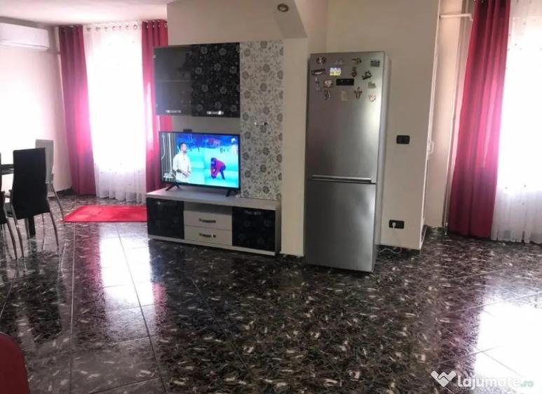 Apartament cu 3 camere decomandat în 1 Mai