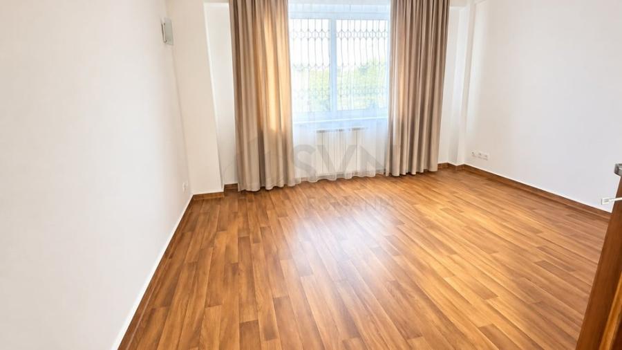 Apartament cu 4 camere decomandat, mobilat în Primăverii