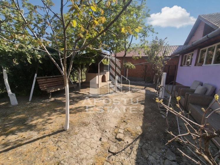 Casă individuală cu 5 camere cu Canalizare în Nord-Vest