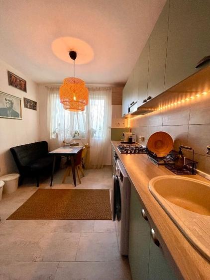 Apartament cu 2 camere decomandat, mobilat în Central
