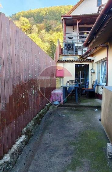 Casă cu 3 camere cu Teren 150 Mp în Schei