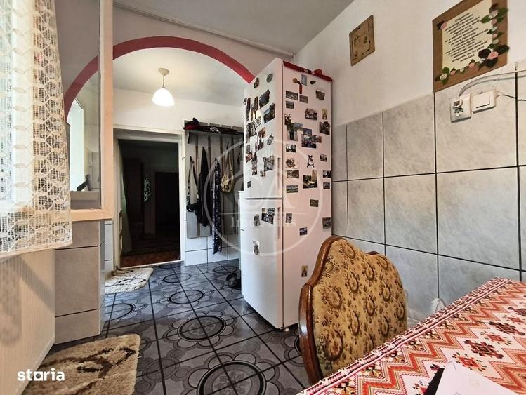 Casă cu 4 camere în Sânmartin