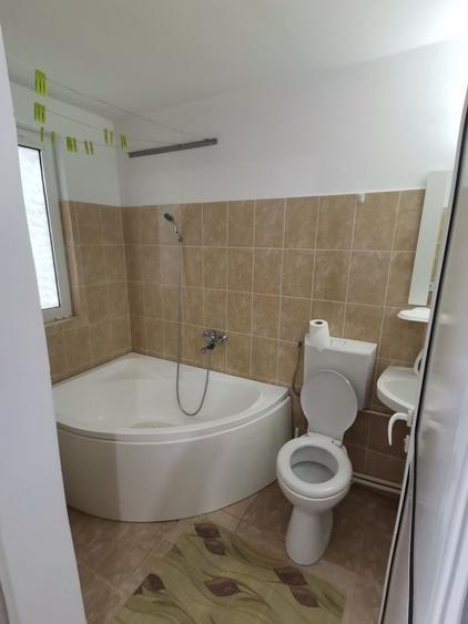 Apartament cu 2 camere decomandat în Bascov