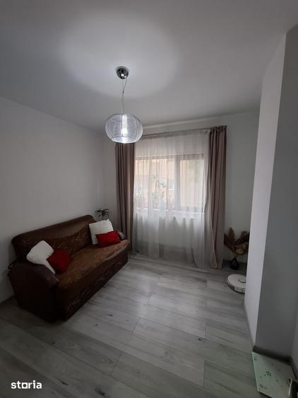Apartament cu 3 camere în Km 4