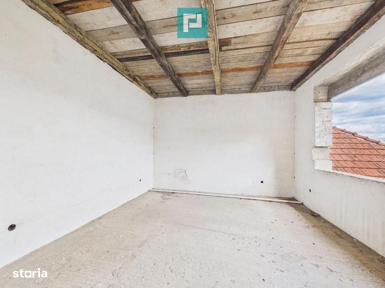 Casă cu 4 camere în Donceni