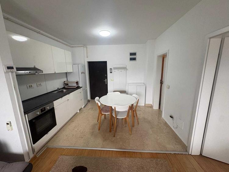 Apartament cu 2 camere semidecomandat în Nerva Traian
