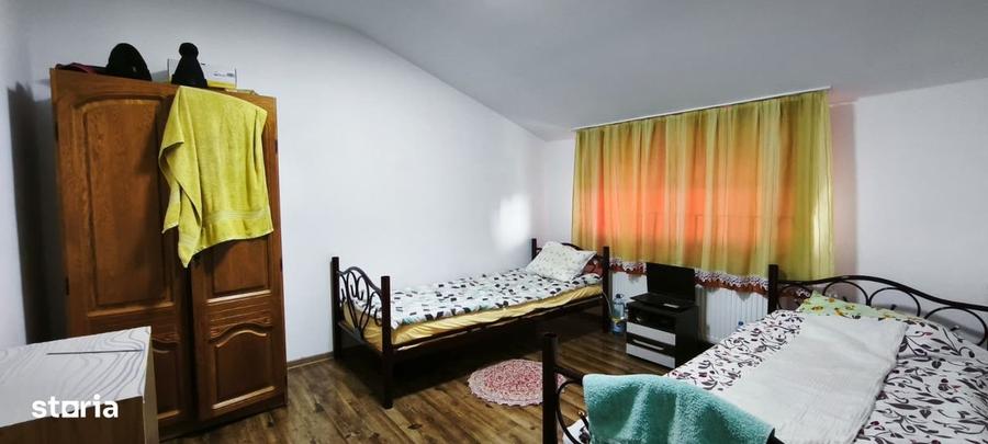 Casă cu 4 camere în Criș