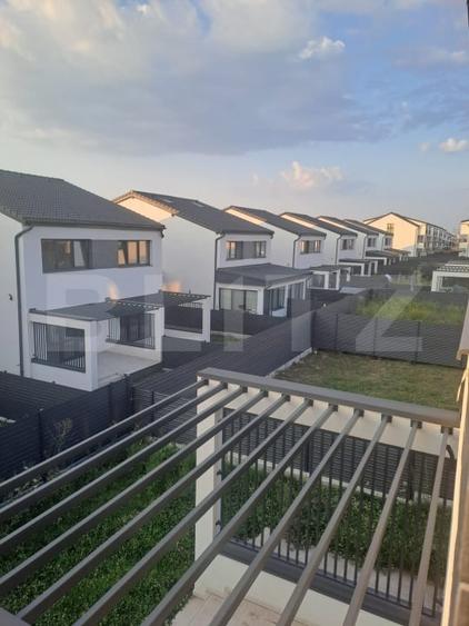 Duplex cu 3 camere cu Canalizare în Sânpetru