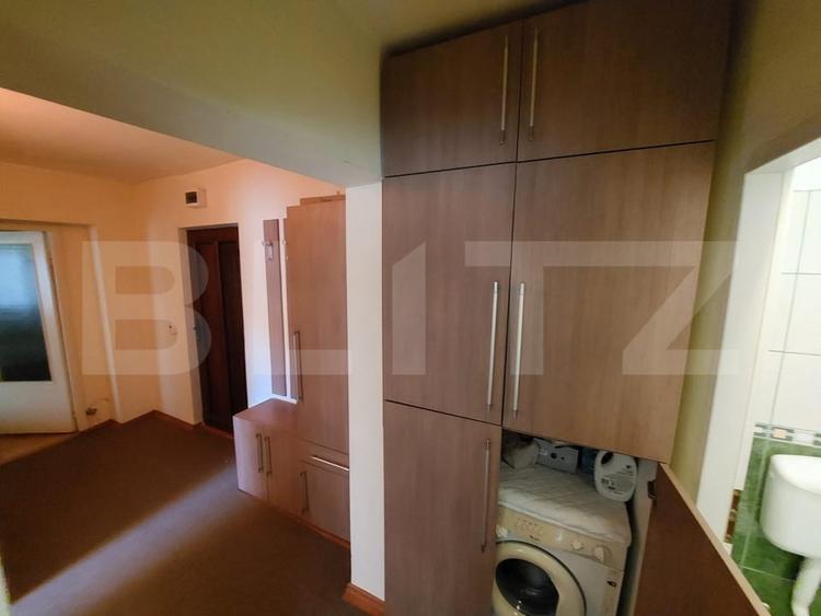 Apartament cu 2 camere decomandat, mobilat în Sud
