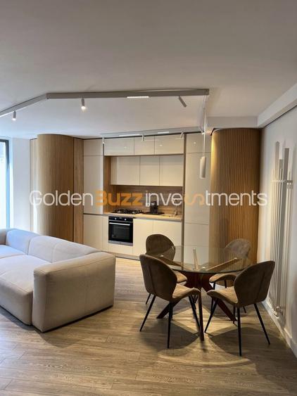 Apartament cu 2 camere, mobilat în Victoriei