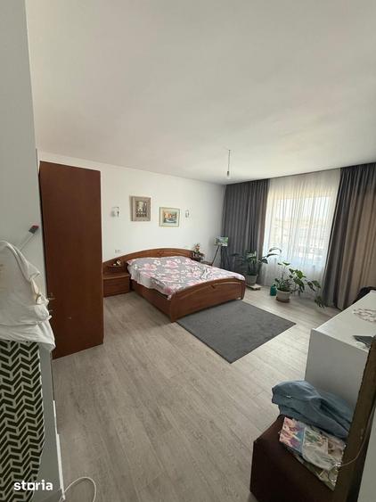 Casă cu 4 camere cu Teren 280 Mp în Central