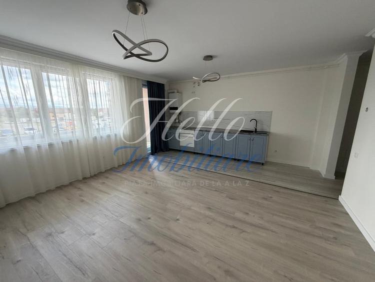 Apartament cu 4 camere decomandat în Florești