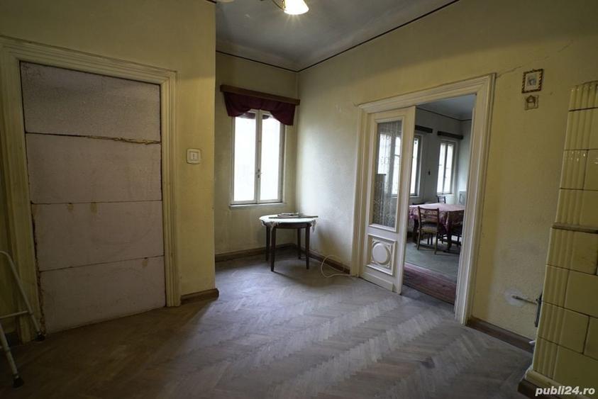 Casă cu 2 camere în Central