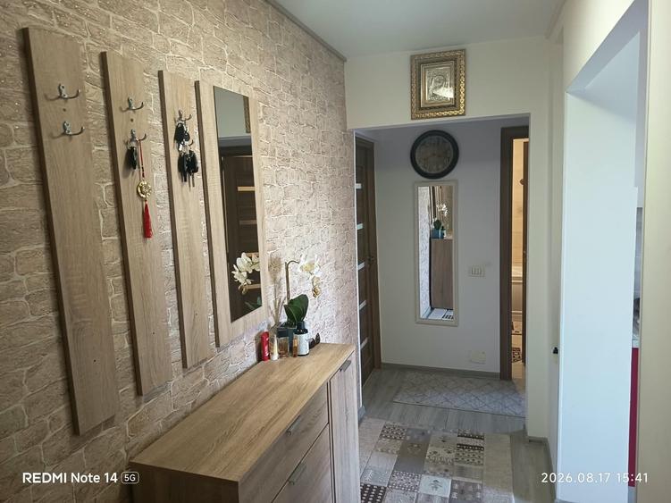 Apartament cu 2 camere decomandat în Triaj