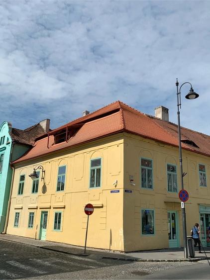 Apartament cu 2 camere nedecomandat în Central