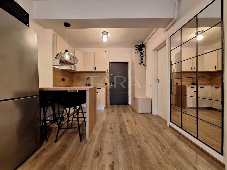 Apartament cu 2 camere semidecomandat, mobilat în Mărăști