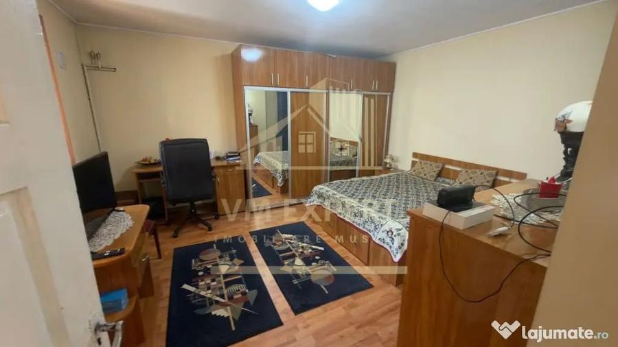 Casă cu 6 camere cu Teren 456 Mp în Ultracentral