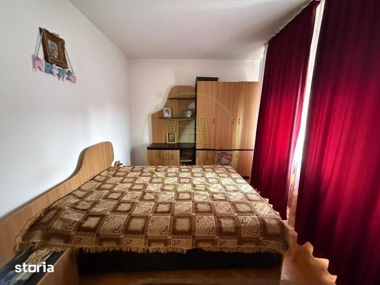 Casă cu 5 camere cu Teren 181 Mp în Rovine